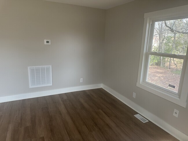 Building Photo - 509 Hetty Hill St