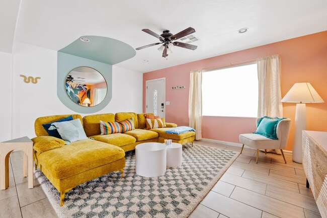 Building Photo - 1101 E Ruth Ave