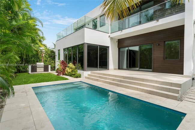 Foto del edificio - 4530 Alton Rd