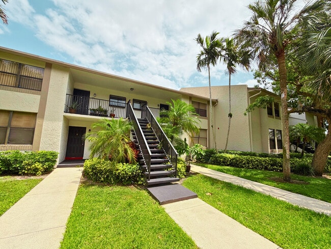 Building Photo - 1244 S Military Trail