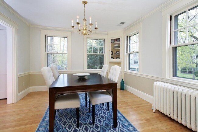 Building Photo - 56 Alban Rd