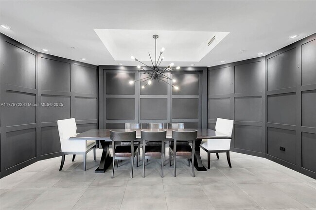 Building Photo - 848 Brickell Key Dr