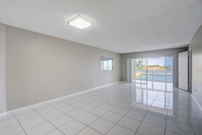 Foto del edificio - 410 Wilma Cir