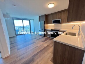 Building Photo - 1515 Liona St