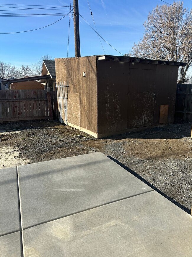 Building Photo - Fully Remodeled Home, Move In Ready! Pet considered with approved application.