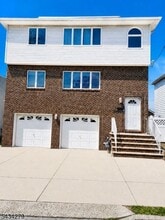 Building Photo - 341 Yale Ave