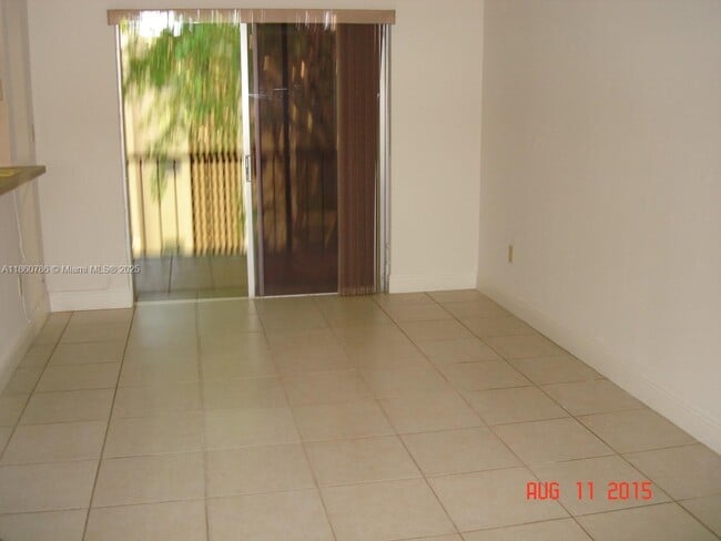 Foto del edificio - 8401 SW 107th Ave