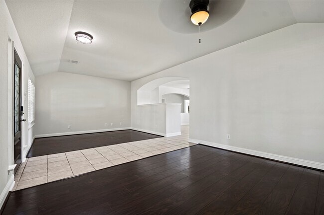 Building Photo - 2123 Enchanted Park Ln