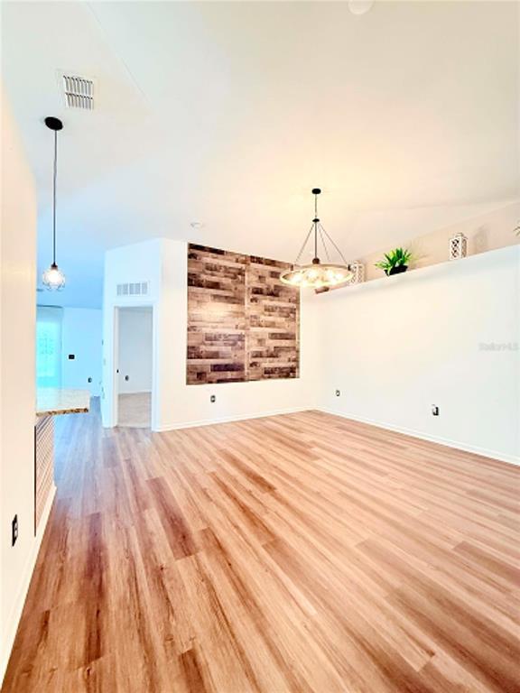 Foto del edificio - 704 Flagstone St