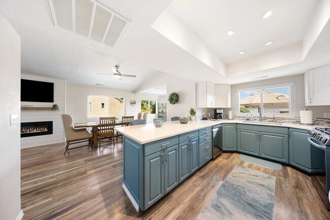 Foto del edificio - Spacious 6 bedroom and 3 bathrooms in La Verkin