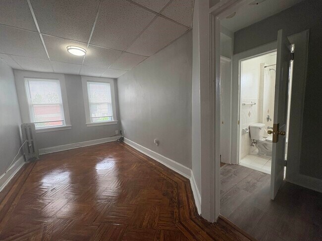 Foto del edificio - 760 Forest St