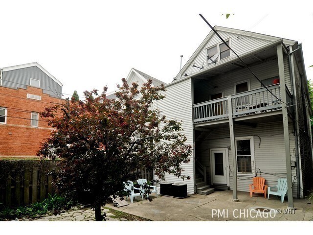 Building Photo - LOVELY Duplex, w/d, hdwd, updated kitchen,...