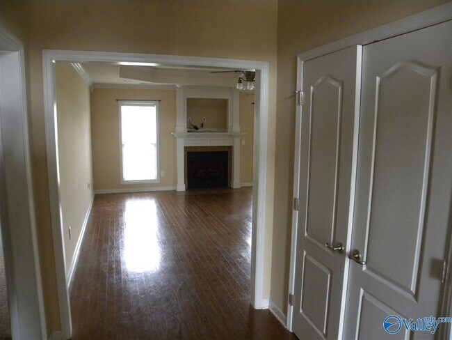 Building Photo - 105 Fawn Forest Dr