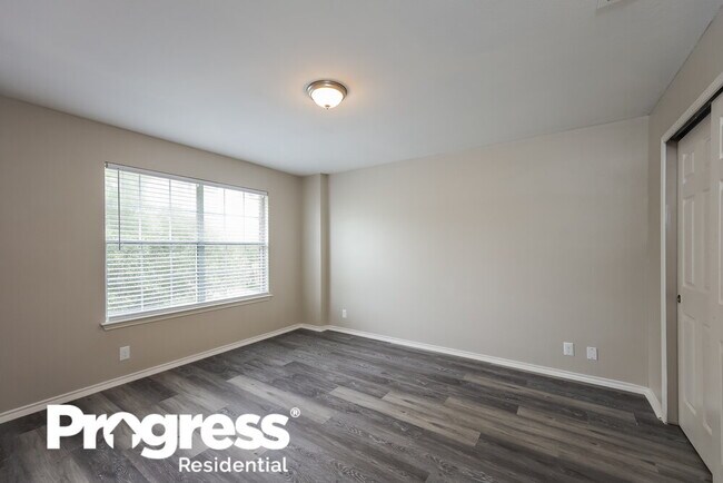 Foto del edificio - 5015 Brazoswood