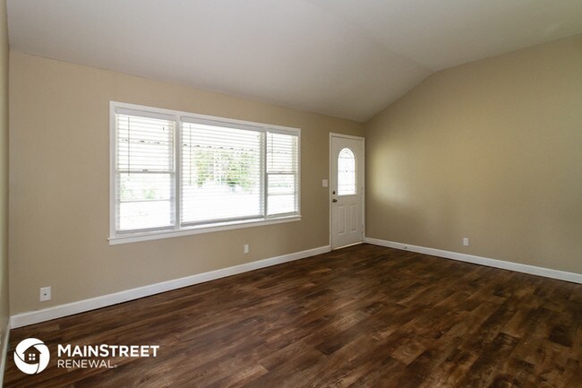 Building Photo - 9411 Dalton Dr