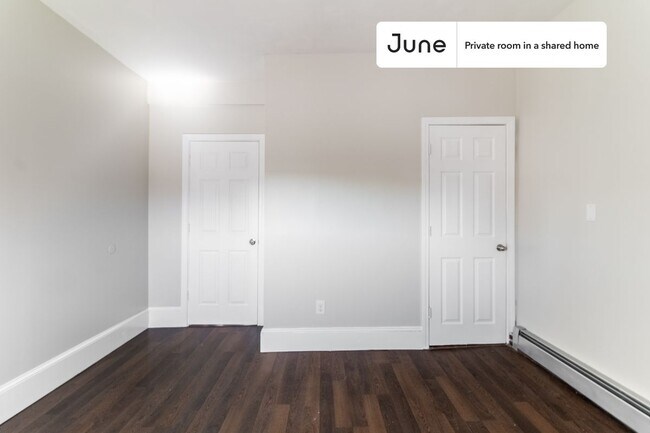 Building Photo - Room in Shared 4 bed/1.5 bath home