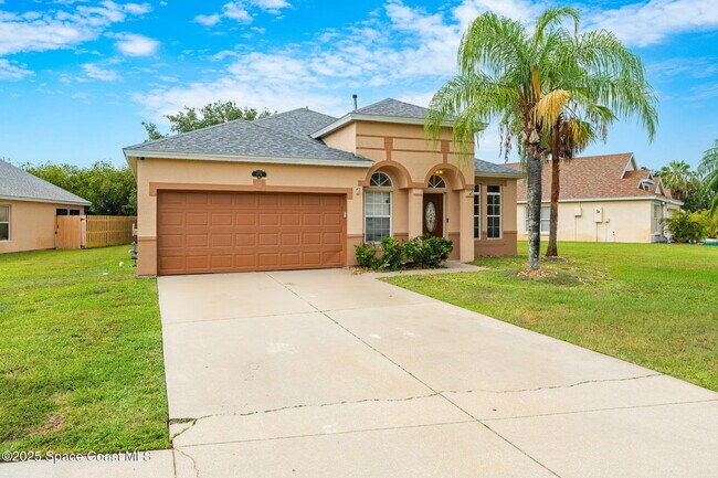 Building Photo - 1774 Sun Gazer Dr