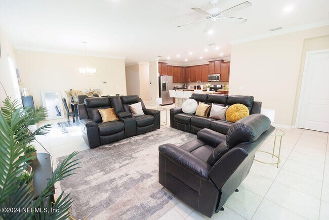 Foto del edificio - 16150 Blossom Lake Dr