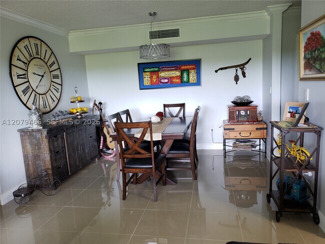 Foto del edificio - 5800 SW 127th Ave