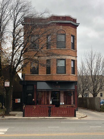 Foto principal - 3268 W Fullerton Ave