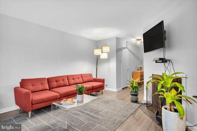 Foto del edificio - 206B Cypress Point Cir