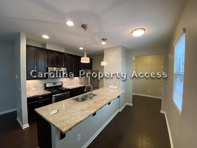 Building Photo - 724 Wickham Ridge Rd