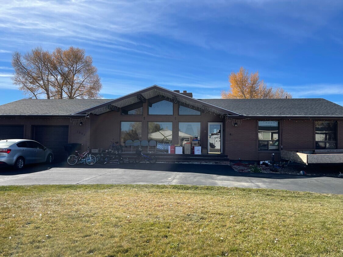 Foto del edificio - 1337 Uinta Dr