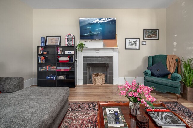 Foto del edificio - 500 W Rosemary St