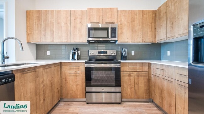 Building Photo - 5256 International Dr