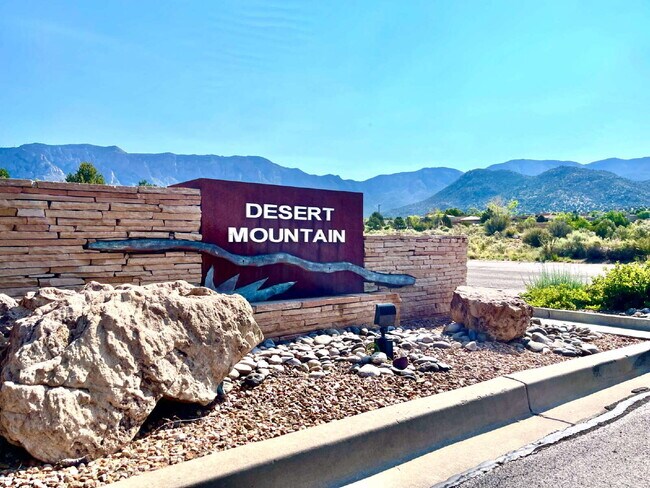 Foto del edificio - High Desert Beauty! Community Pool!