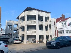 Building Photo - 104 S Frankfort Ave