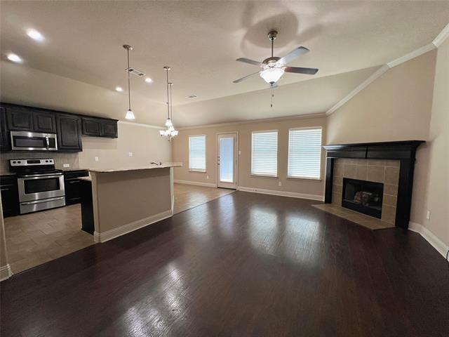 Building Photo - 202 Valley View Dr
