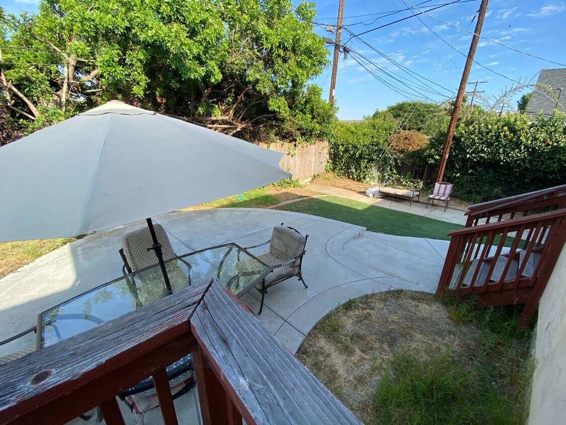 Primary Photo - 5BR/2BA with Private Yard!