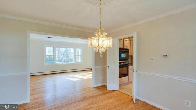 Foto del edificio - 8002 Birnam Wood Dr