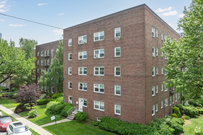 Bridgeview Apartments