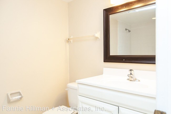 Foto del edificio - 3 br, 2 bath House - 912 Robinhood Ct