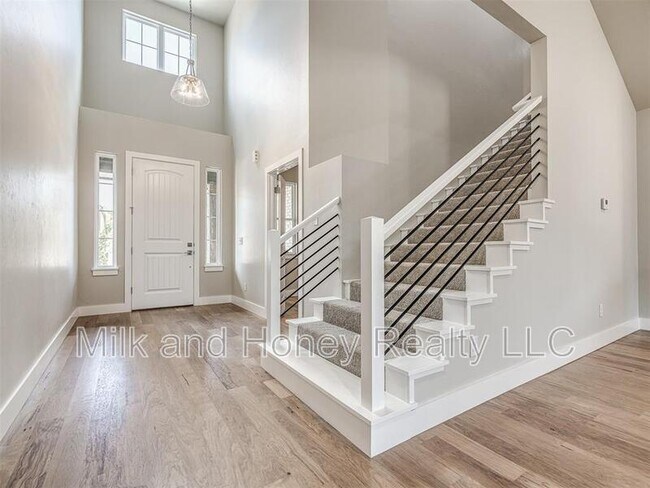 Foto del edificio - 8200 Jenny Ln