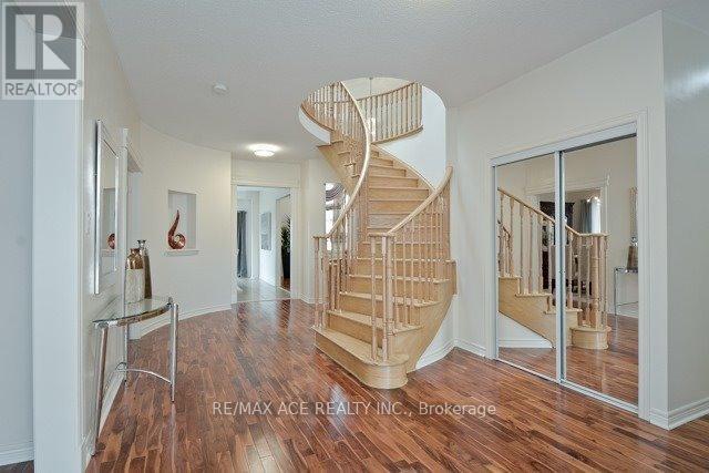 Photo du bâtiment - 152 Atherton Ave