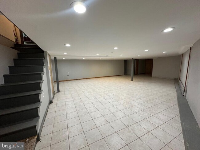 Building Photo - 2033 W Passyunk Ave