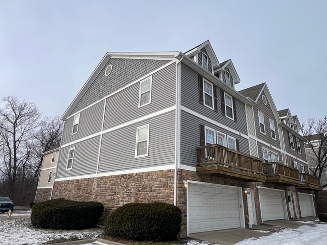 Foto del edificio - 1104 Flagstone Ln