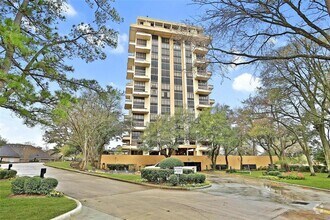 Building Photo - 14655 Champion Forest Dr