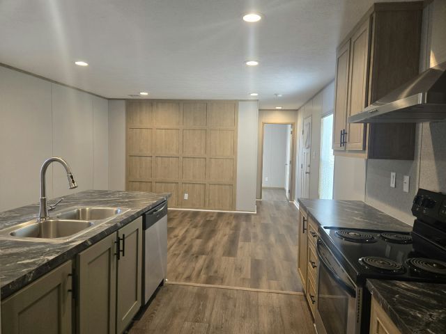 Building Photo - 44 Stebbins Dr