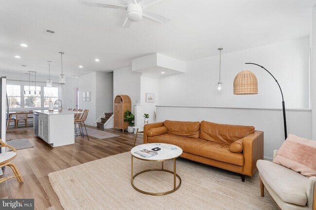 Foto del edificio - 308 Douglas Ave