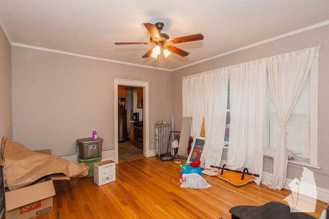 Foto del edificio - 2061 W Birchwood Ave