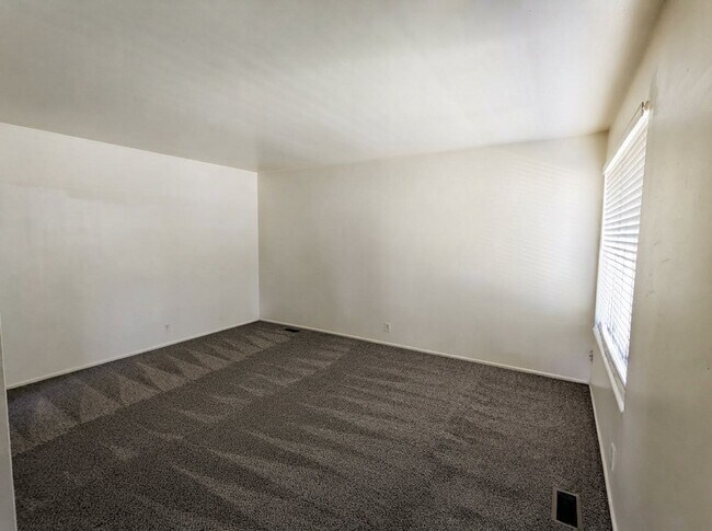 Foto del edificio - 3268 S 4180 W