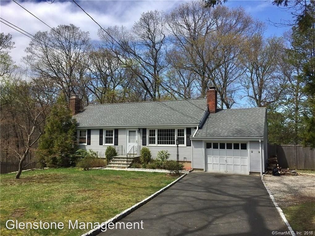 35 Glen Ave, Norwalk, CT 06850 Apartment for Rent in Norwalk, CT