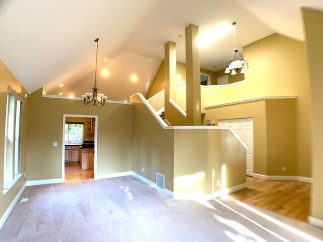 Building Photo - Great Home For Rent