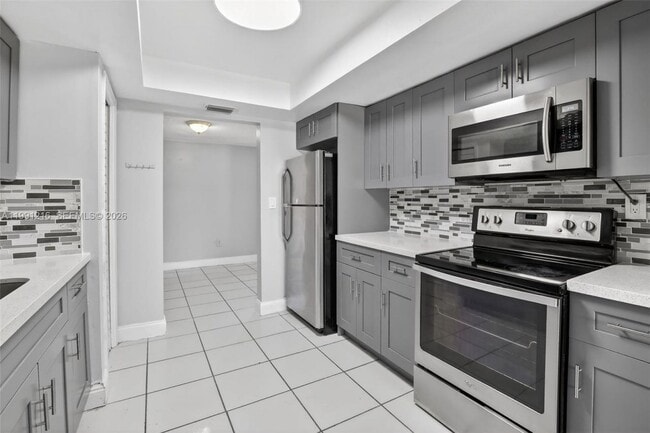 Building Photo - 2521 NW 72nd Ave