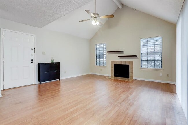 Building Photo - 2300 Old Spanish Trail