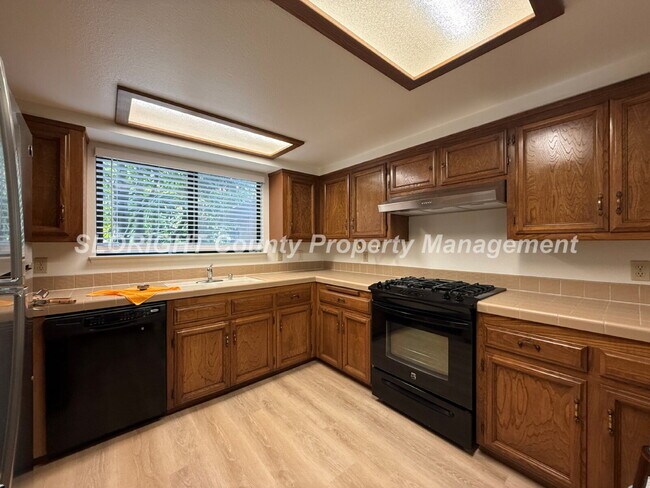 Foto del edificio - AVAILABLE NOW - 2 Bed / 2.5 Bath Downtown SLO